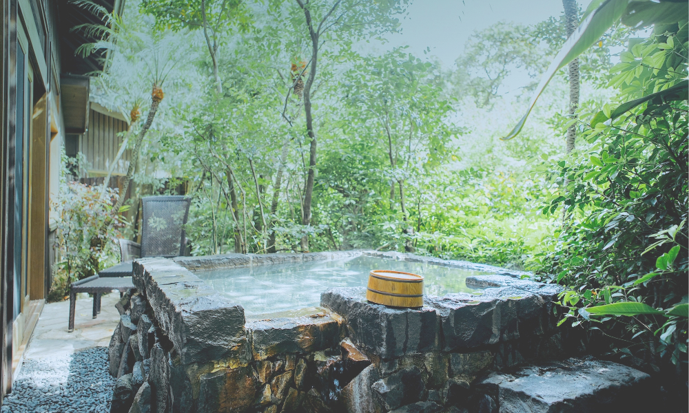 温泉旅館「五足のくつ」とは